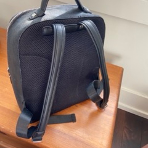 Small Leather Backpack - Picture 3 of 3